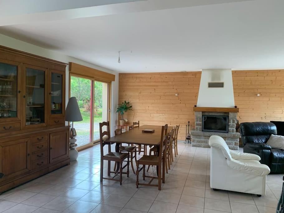 Gite De La Poupardiere, Maison De Campagne En Bordure De Riviere - 2 Nuits Minimum Villa Les Cresnays Exterior foto